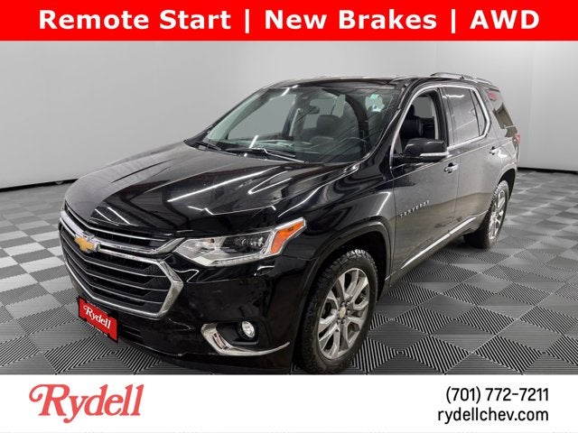2019 Chevrolet Traverse Premier in Mosaic Black Metallic — front three-quarter view